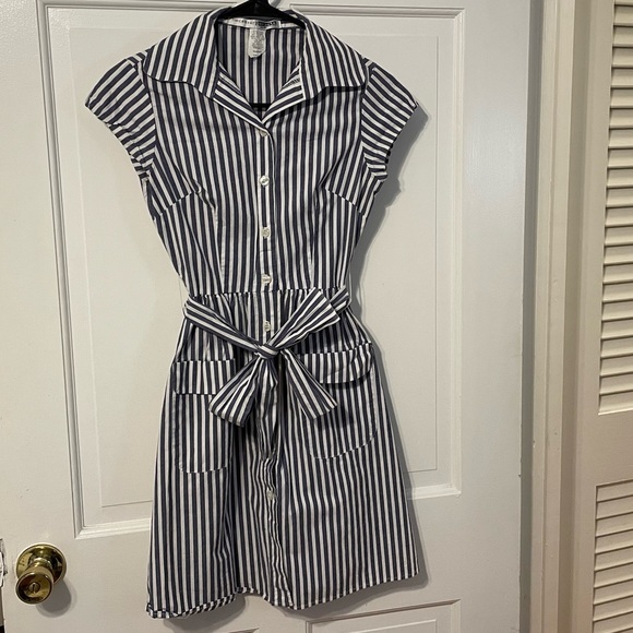 Small button-up blue and white stripe belted Necessary Objects dress - Picture 2 of 6